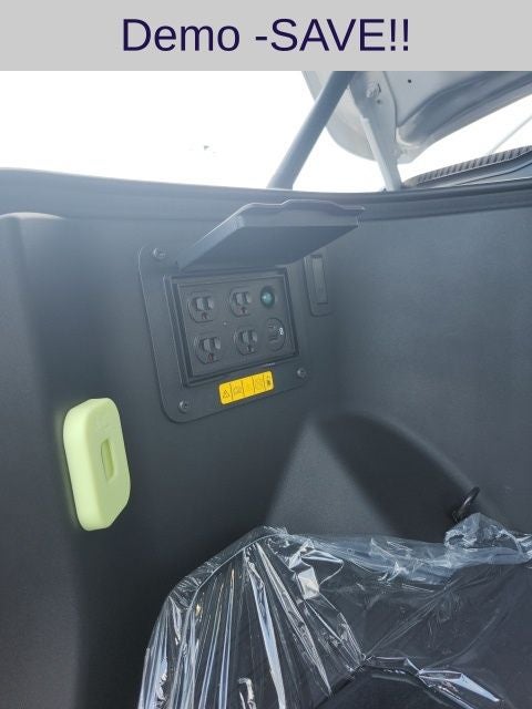 2025 Ford F-150 Lightning Flash™