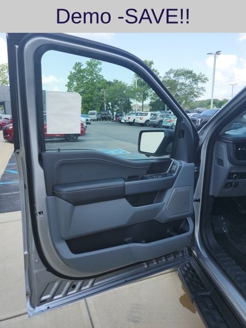 2025 Ford F-150 Lightning Flash™