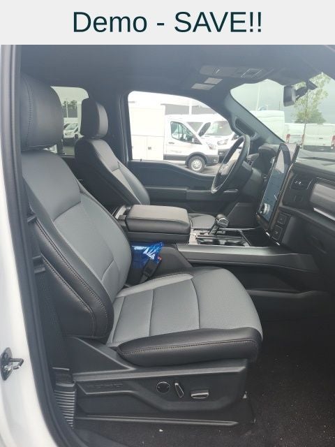 2025 Ford F-150 Lightning Lariat®