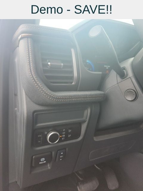 2025 Ford F-150 Lightning Lariat®