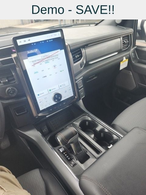 2025 Ford F-150 Lightning Lariat®