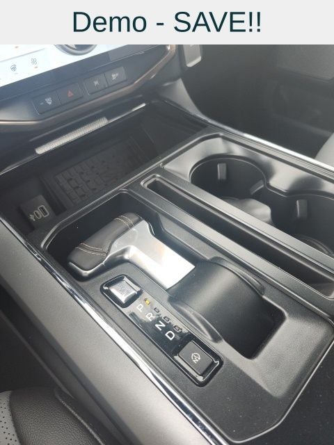 2025 Ford F-150 Lightning Lariat®