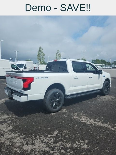 2025 Ford F-150 Lightning Lariat®