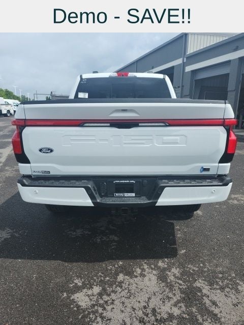 2025 Ford F-150 Lightning Lariat®