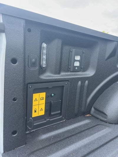 2025 Ford F-150 Lightning Lariat®