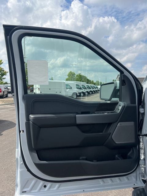 2025 Ford F-150 Lightning Lariat®