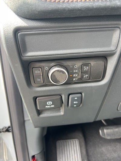 2025 Ford F-150 Lightning Lariat®