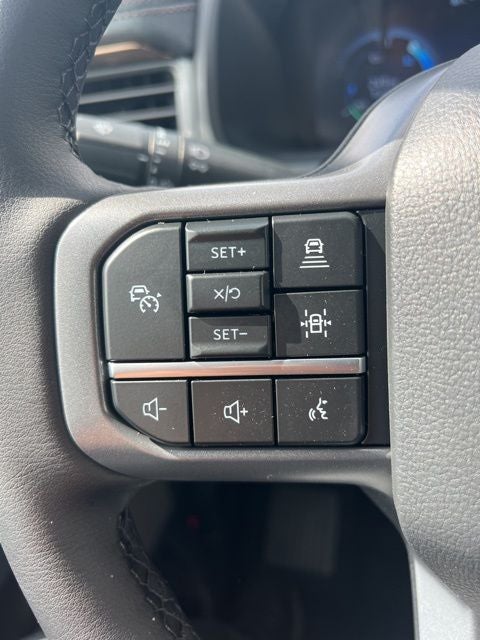 2025 Ford F-150 Lightning Lariat®