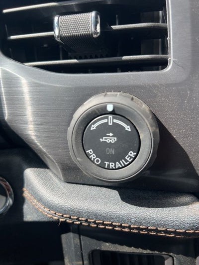 2025 Ford F-150 Lightning Lariat®