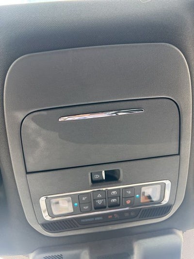 2025 Ford F-150 Lightning Lariat®