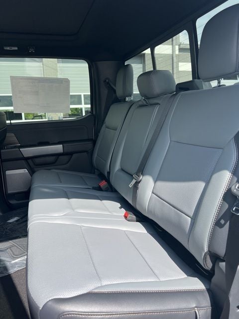 2025 Ford F-150 Lightning Lariat®