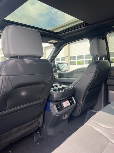 2025 Ford F-150 Lightning Lariat®