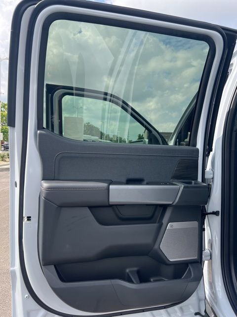 2025 Ford F-150 Lightning Lariat®