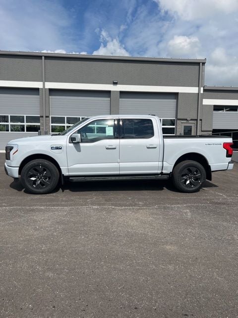 2025 Ford F-150 Lightning Lariat®