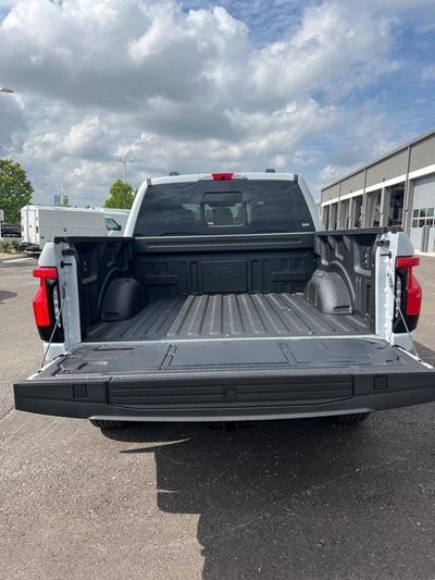 2025 Ford F-150 Lightning Lariat®