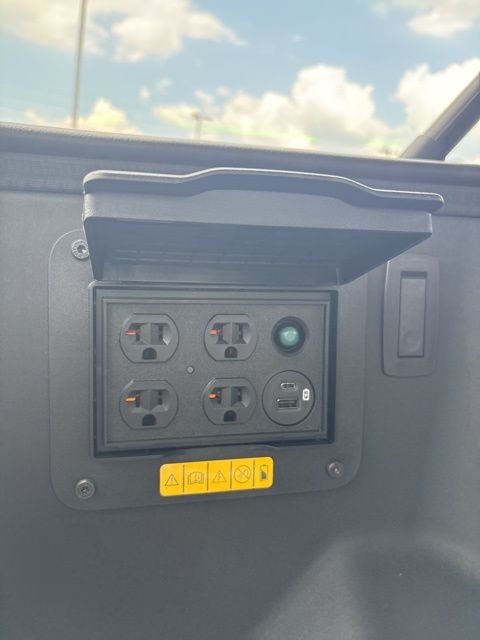 2025 Ford F-150 Lightning Flash™