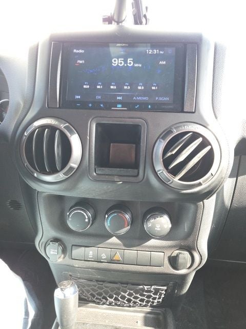 2017 Jeep Wrangler Willys Wheeler