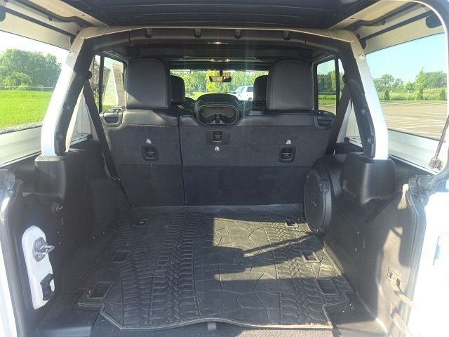 2022 Jeep Wrangler Unlimited Sahara Altitude