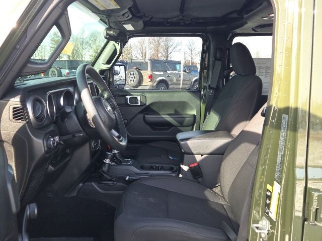 2022 Jeep Gladiator Sport