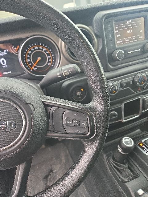 2021 Jeep Gladiator Sport