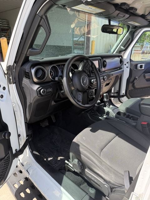 2021 Jeep Gladiator Sport