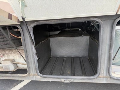 2004 Damon Intruder 373F
