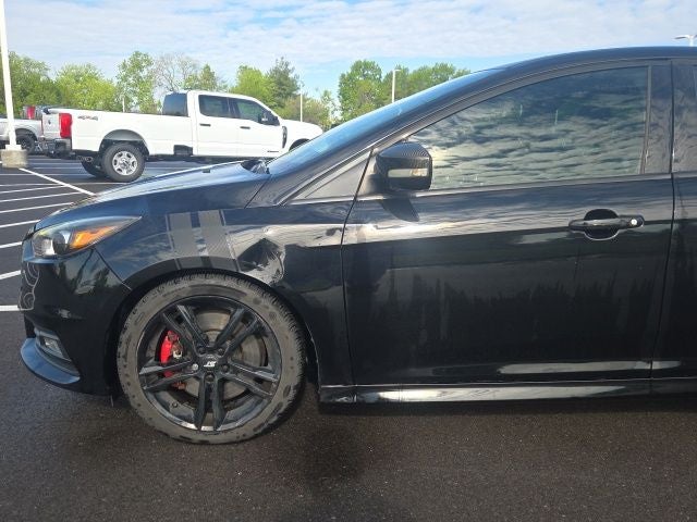 2017 Ford Focus ST