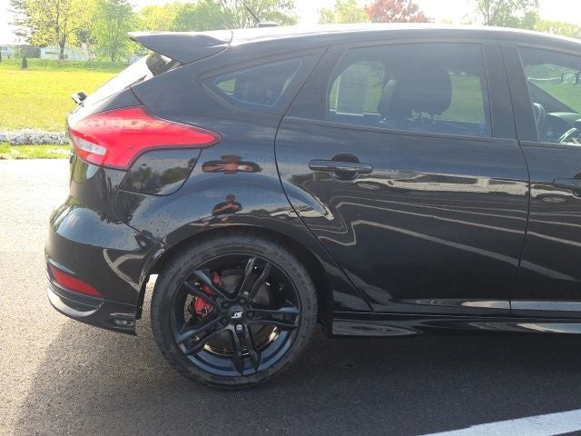 2017 Ford Focus ST