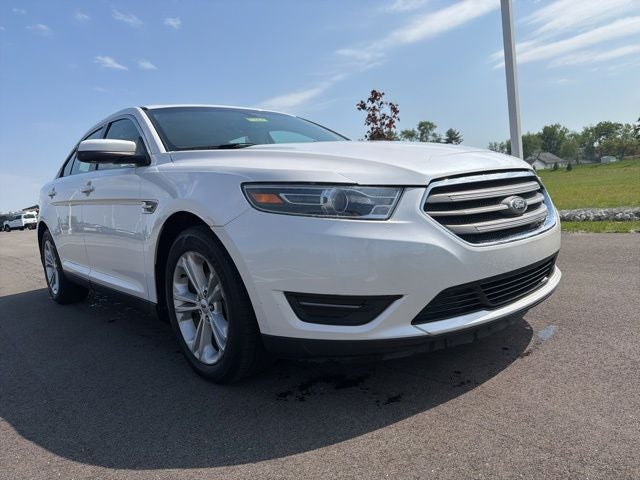 2018 Ford Taurus SEL