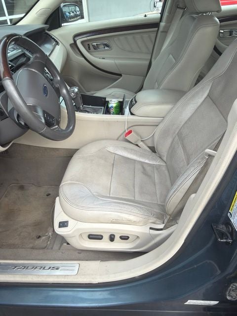 2010 Ford Taurus Limited