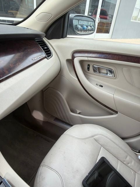 2010 Ford Taurus Limited