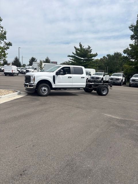 2027 Ford F-350 XL DRW