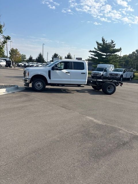 2027 Ford F-350 XL DRW