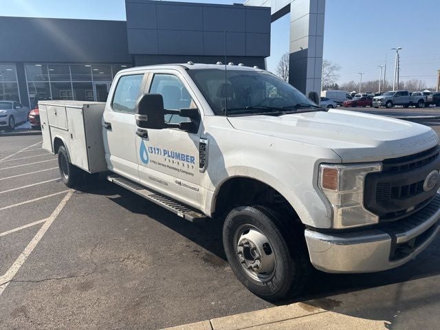 2022 Ford F-350 Super Duty Chassis Cab XL
