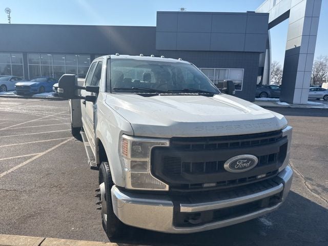 2022 Ford F-350 XL DRW Utility Bed