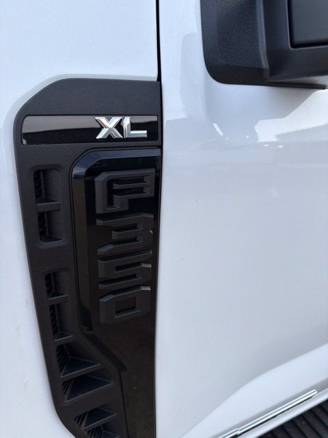 2027 Ford F-350 XL DRW