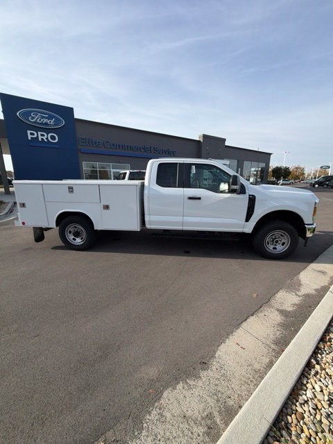 2027 Ford F-350 XL