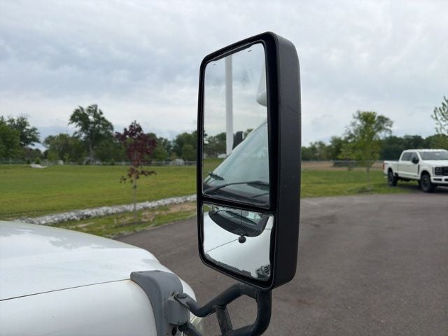 2011 Ford E-450SD Base Cutaway