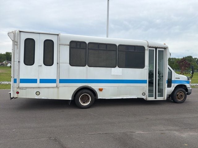 2011 Ford E-450SD Base Cutaway