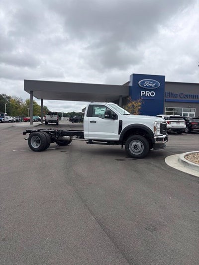 2027 Ford F-600SD F-600® XL