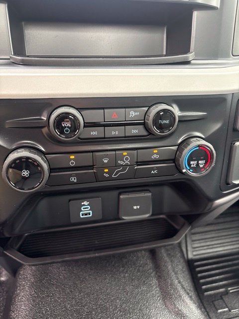 2027 Ford F-600SD F-600® XL
