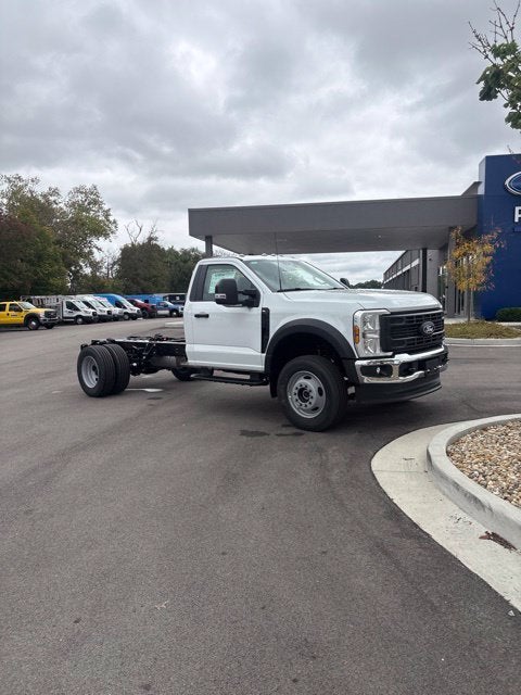 2027 Ford F-600SD F-600® XL
