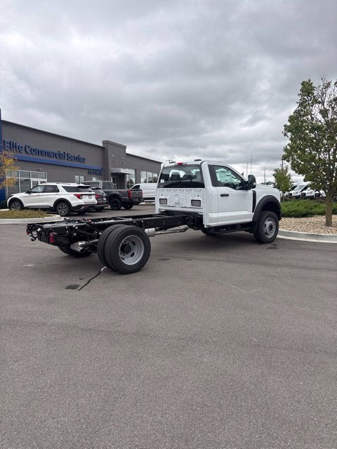 2027 Ford F-600SD F-600® XL