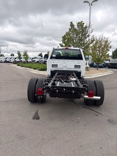 2027 Ford F-600SD F-600® XL