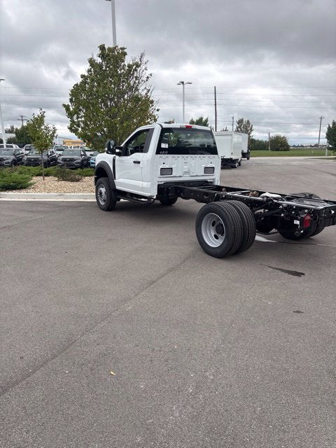 2027 Ford F-600SD F-600® XL