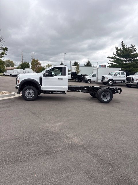 2027 Ford F-600SD F-600® XL