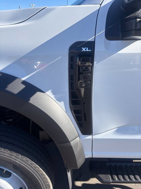 2027 Ford F-600SD XL
