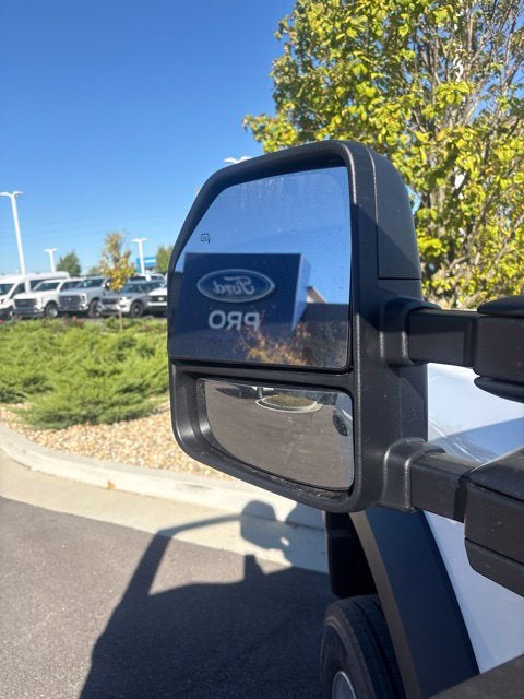 2027 Ford F-600SD XL