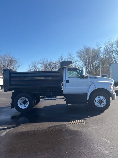 2026 Ford F-650SD Base XL