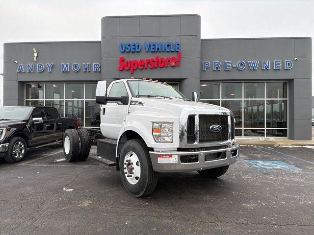 2023 Ford F-650SD Base